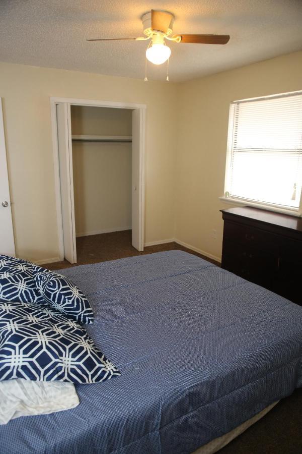 Appartamento 2 Bed/ 1 Bath Next To Ft. Sill Lawton Esterno foto